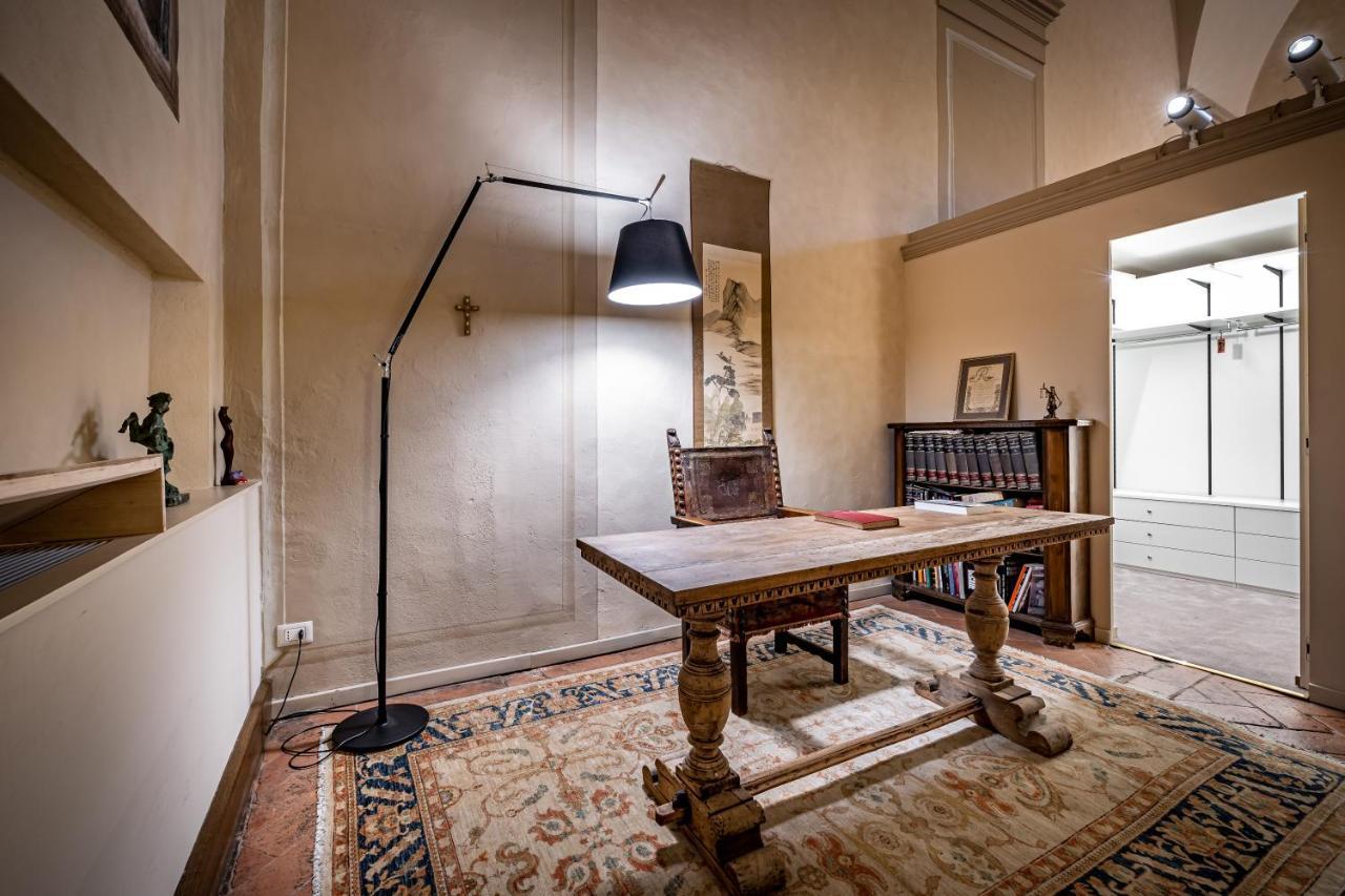 Yid Cantoria Florence Ngoại thất bức ảnh